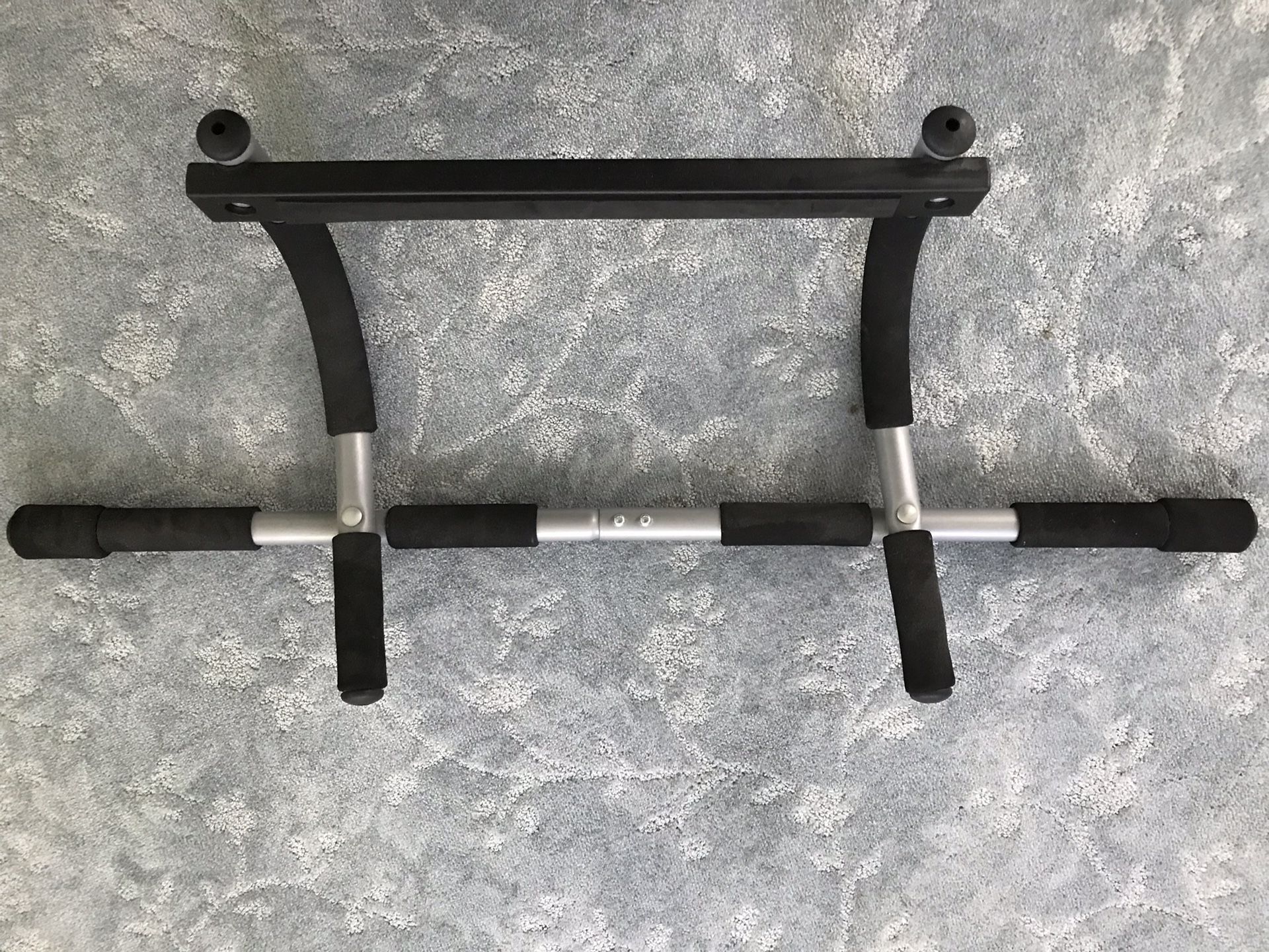 EXERCISE/PULL UP BAR