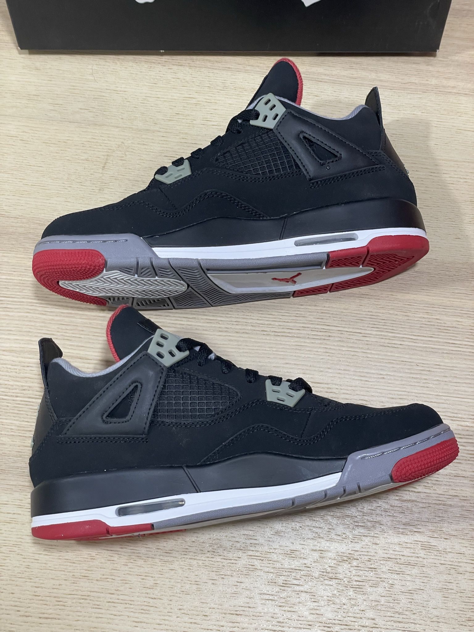 Air Jordan Retro 4 Bred Black Cement 2012 GS