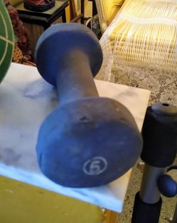 Rubber coated 5 pound dumbbell weight