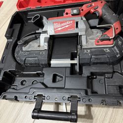 Milwaukee Band Saw M18