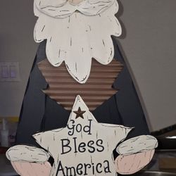 Uncle Sam figure/statue