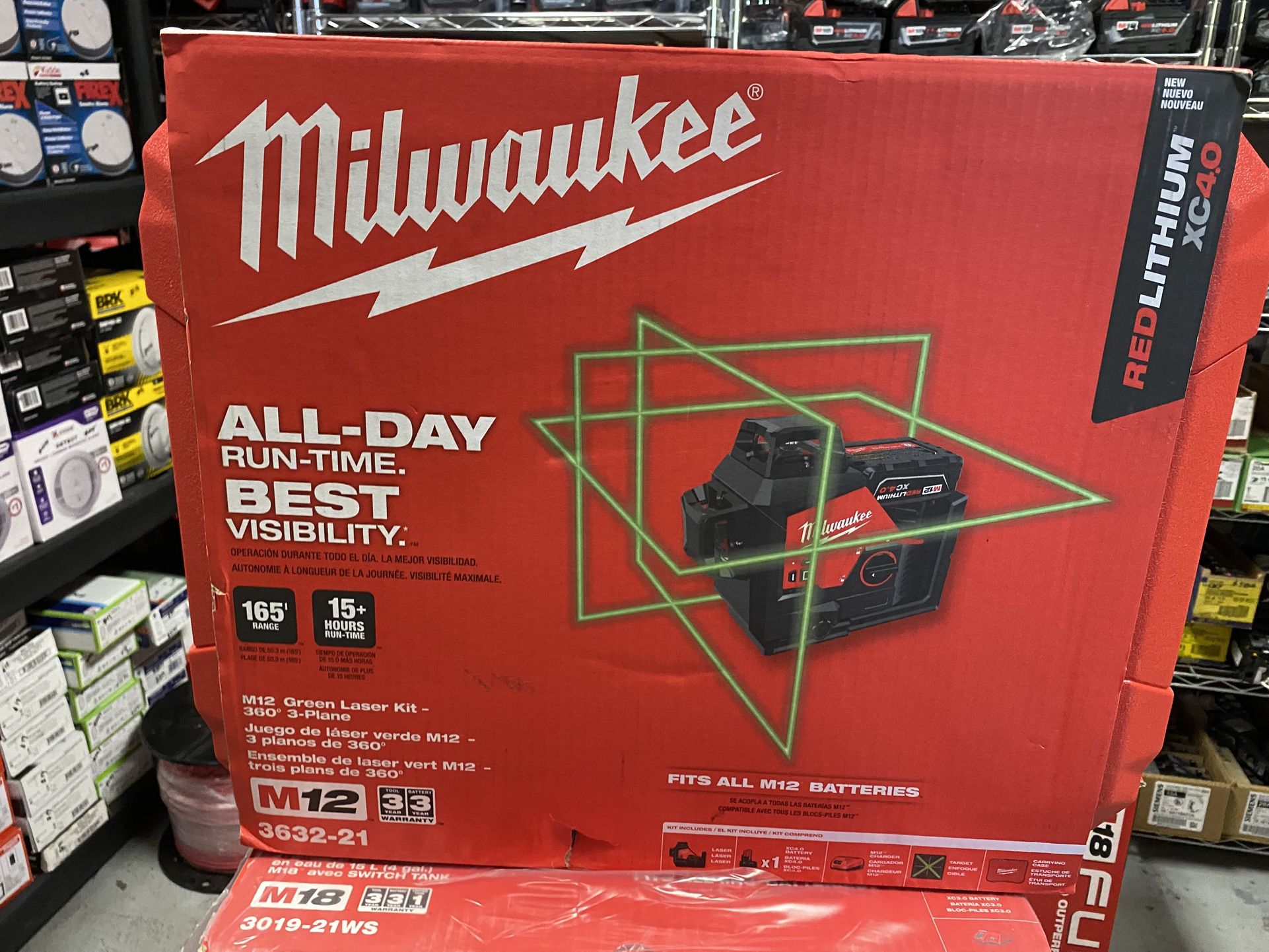 Milwaukee M12 12-Volt Lithium-Ion Cordless Green 250 ft. 3-Plane Laser Level Kit with One 4.0 Ah Battery, Charger and Case