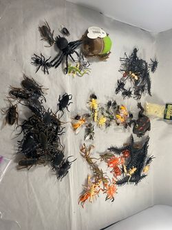 bugs Large Lot of Plastic Bug and Insect Toys Halloween prop decoration bugs