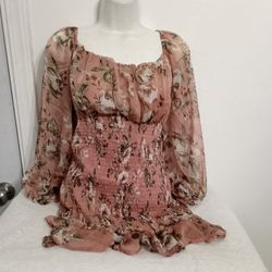 Floral pink dress with Brussels hen long sleeves 13 in from pit to pit 21 inches in length