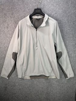 Nike Men’s Size Extra Large 1/2 Zip Long Sleeve Gray Jacket Ventilated Arms Back