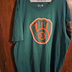 Milwaukee Brewers St. Patrick's Day shirt 2XL NEW