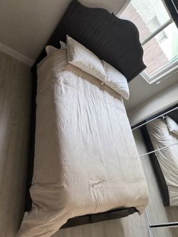 Bedroom Furniture Set