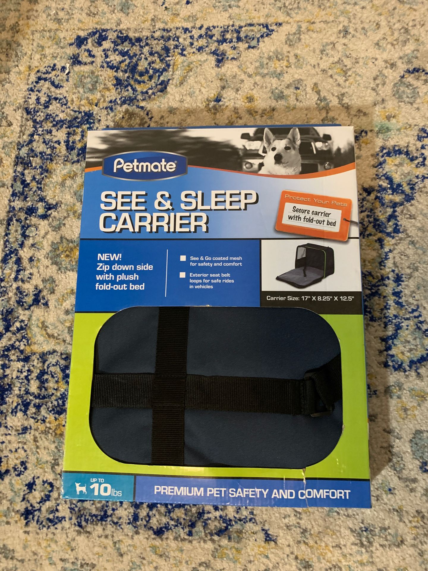 New Petmate Sleep and See Carrier w Fold Out Bed