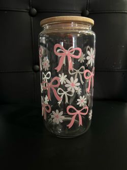 Glass cups with bamboo lid and glass straw