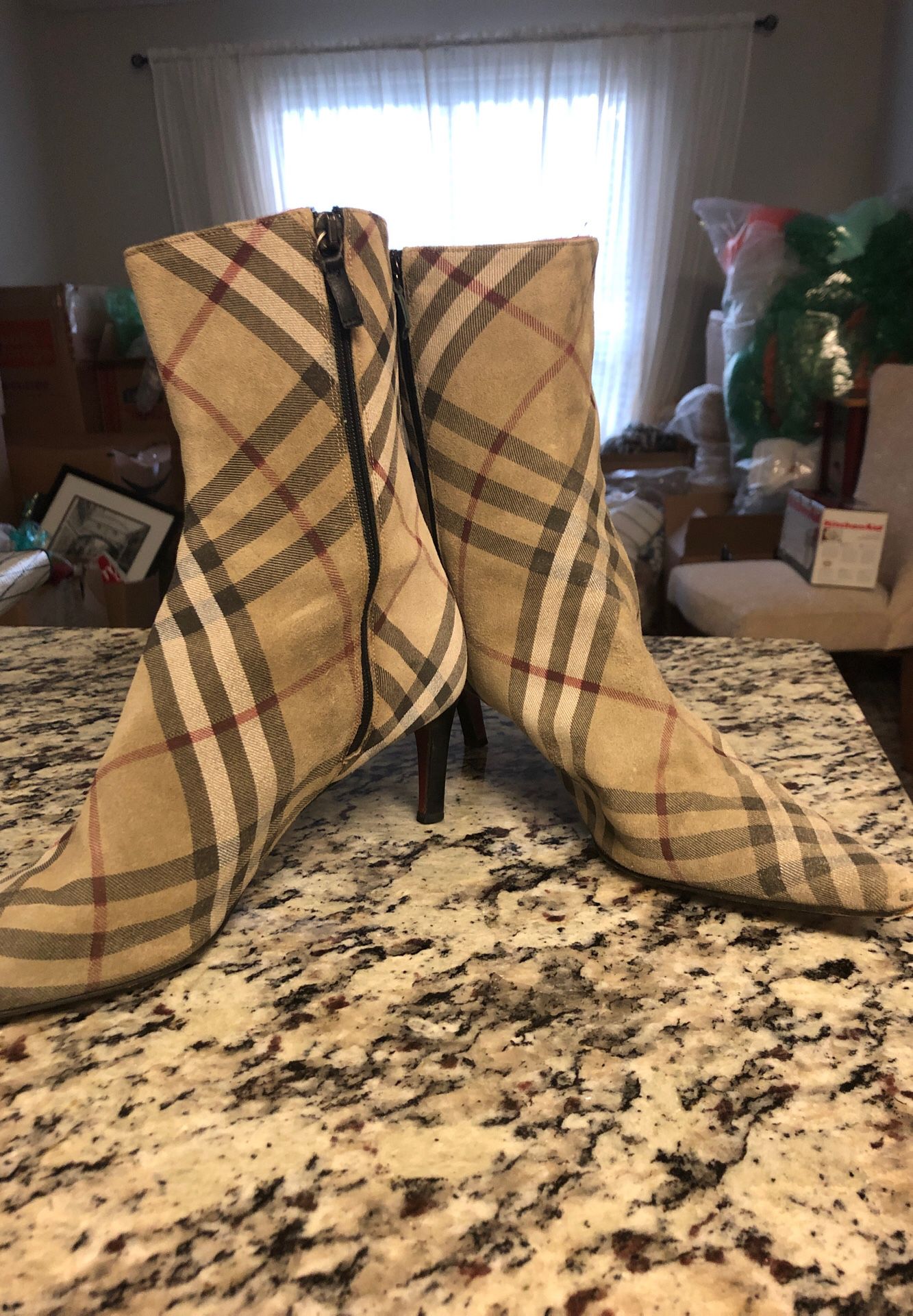 Burberry Boots size 40