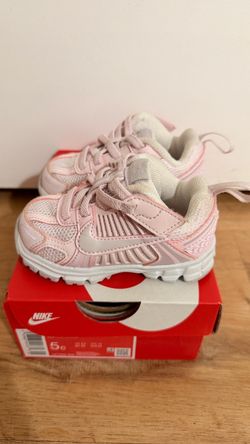 Nike Vomero Toddler Sneakers Size 5C Pink