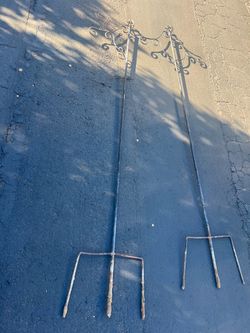 Wrought Iron Garden Arch Stakes – Set of 2