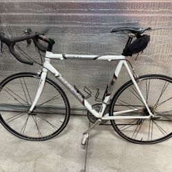 🚲 FOR SALE: TREK 2300 – THE "RETIREMENT FROM THE GARAGE" SPECIAL
