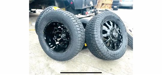 20” fuel dually wheels 8x200 Black Off-Road Wheels with All-Terrain Tires