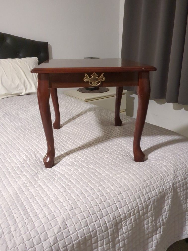 21 X17 Mahogany Side Table