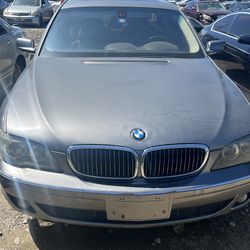 BMW 750i (FOR PARTS)
