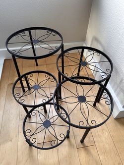 Set of 5 Black Metal Plant Stands – Nesting, Indoor/Outdoor