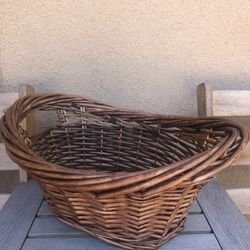 Wicker Basket With Handle 