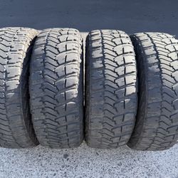 (4) 265/70R17 Goodyear Wrangler MT/R