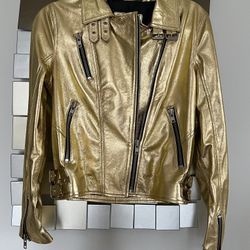 Gold leather  jacket  Brand New  Original Leather From Argentina  Gold color Zip Made in Argentina   Jacket Cuero Nueva Jacket de cuero color dorada c