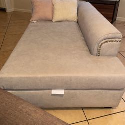 Sectional couch