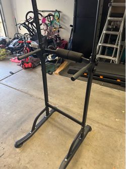 Pull up, leg lift, dip bar