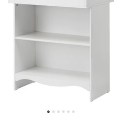 Baby Changing Table/book Shelf 