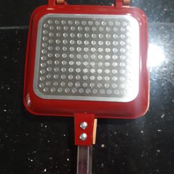 BRAND NEW WOT, RED COPPER SANDWICHE MAKER 