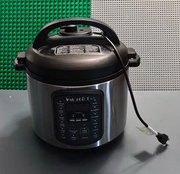 Instant Pot With Accessories