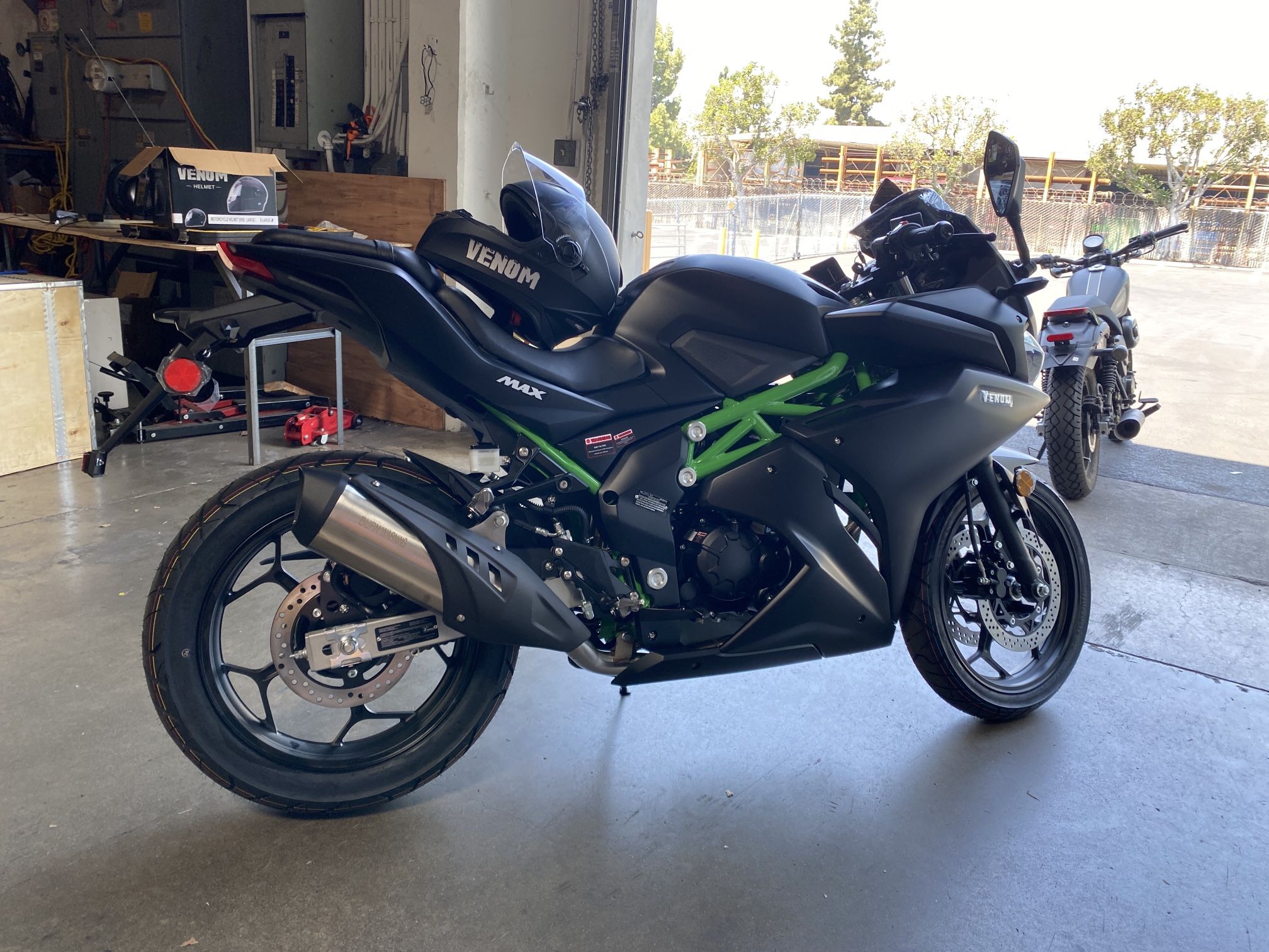Venom 250cc Ninja X22R MAX | EFI | 6-Speed | Brand New