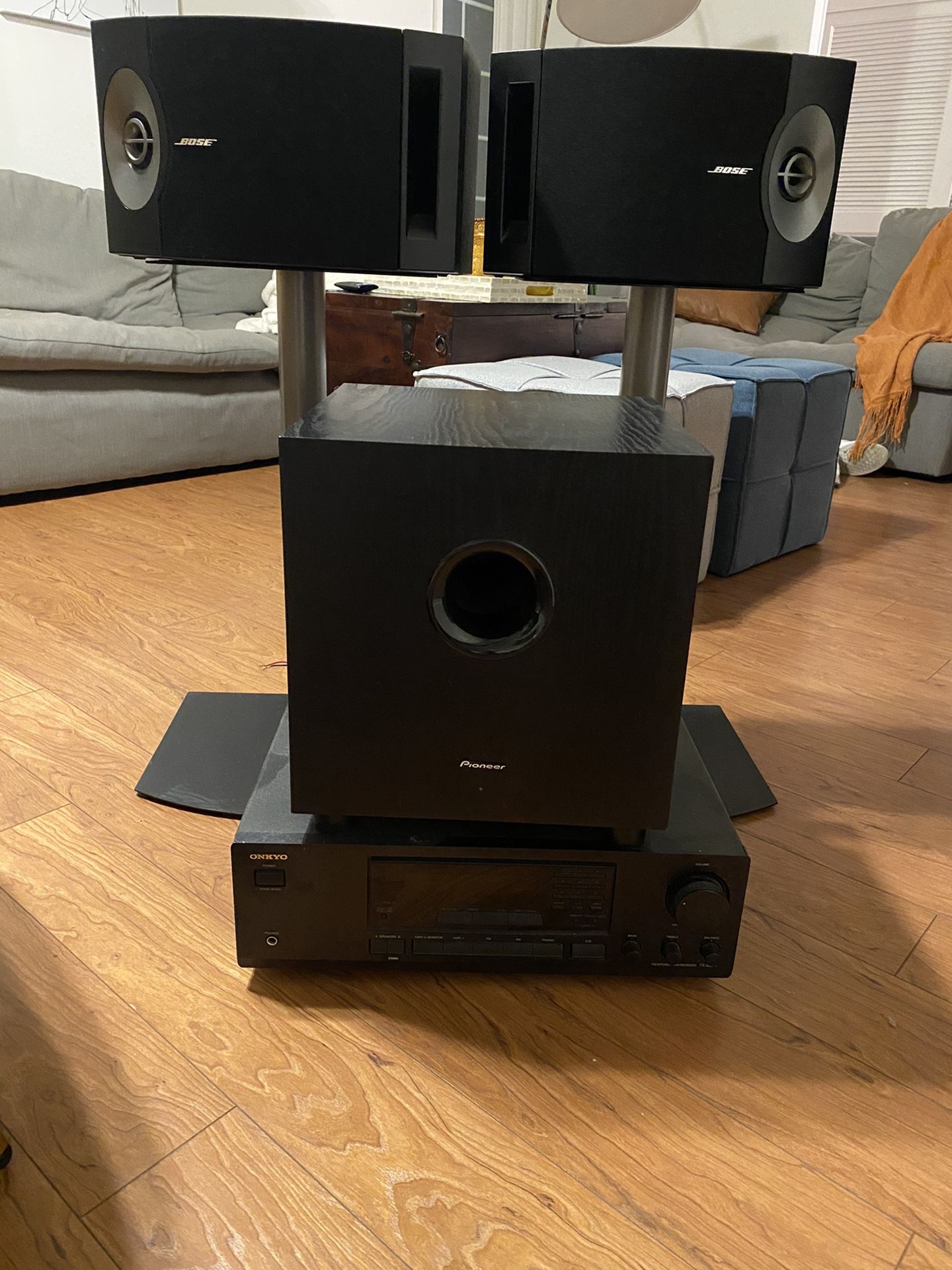 Bose Speakers Sub Woofer And Receiver 