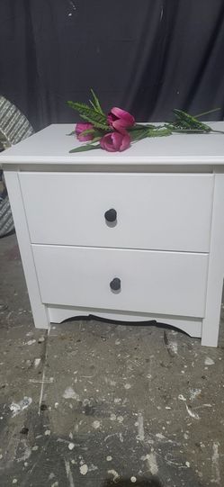 Beautiful Ashley's Furniture Farmhouse Nightstand  Draws on Rollers, Perfect Condition