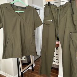 Scrubs Med Bottoms Large Tops. Like New 