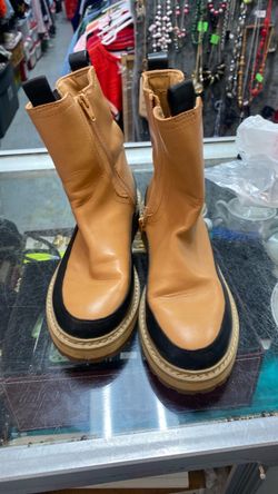 Size 6 universal fittings boots