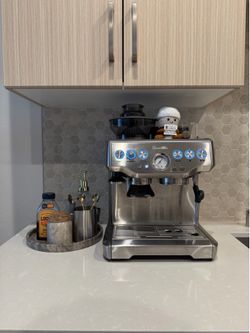 Breville Barista Express Espresso Machine – Excellent Condition