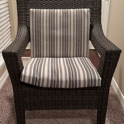 Lawn Chair With Cushions 