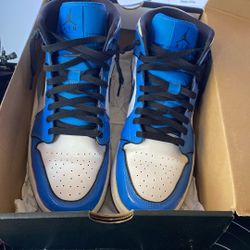 Jordan 1 Mids Glossy Blue