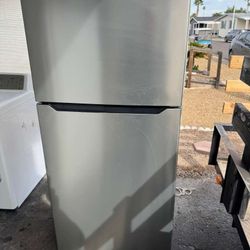 Refrigerator’s / Washer-Dryer Refurbished** Delivery Available **