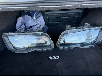 Chrysler 300 headlight