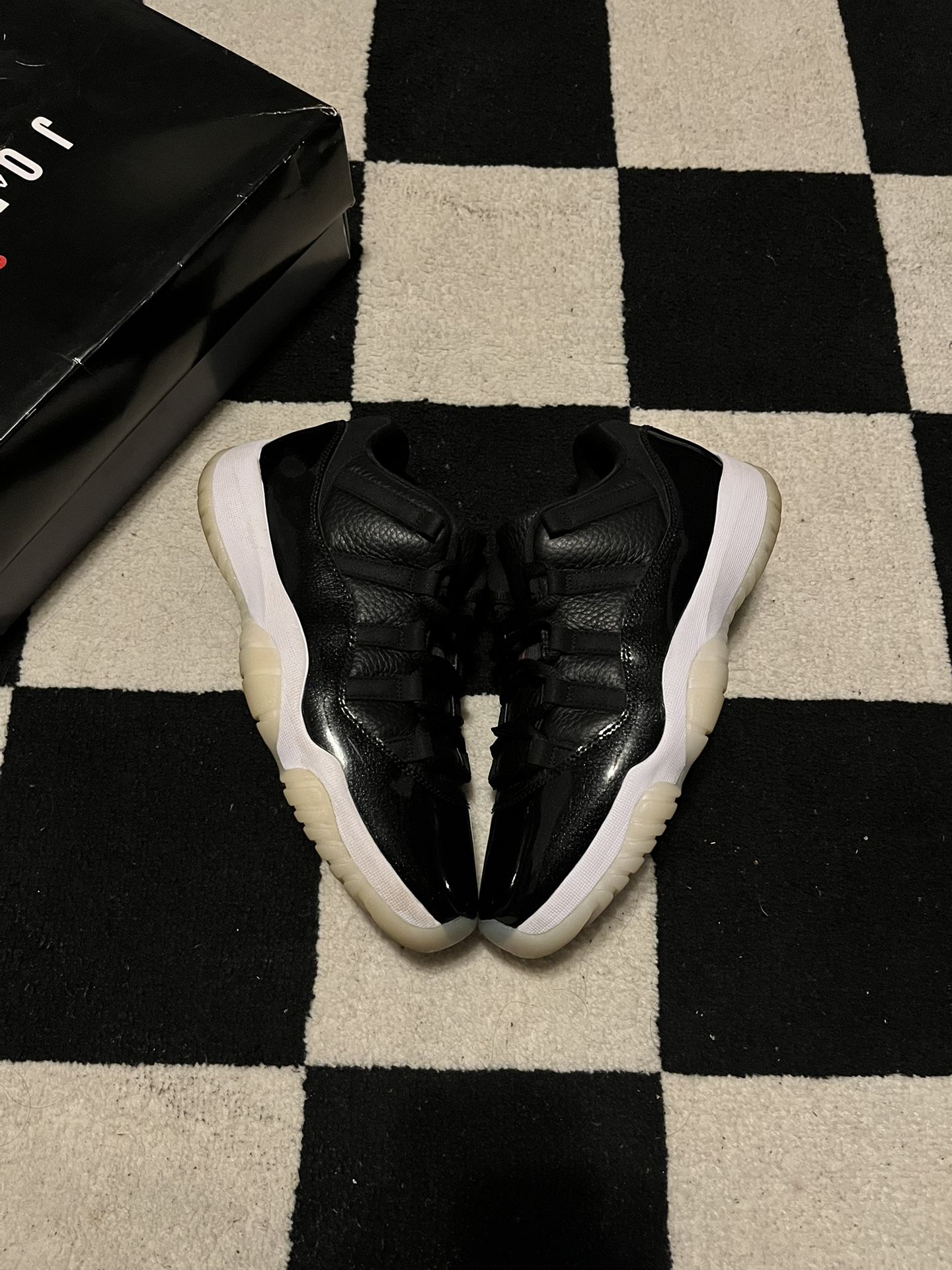 Jordan 11 Low 72-10