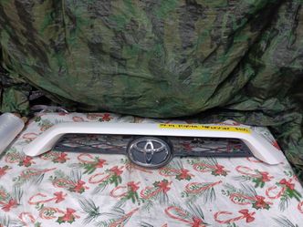 2014-19 Toyota 4Runner Grill