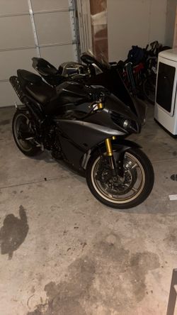 2014 Yamaha R1 Raven