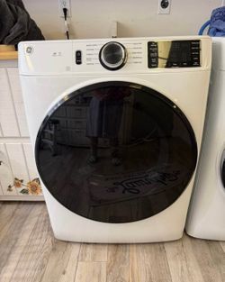 GE 7.8 cu.ft front load gas dryer with sanitize cycle