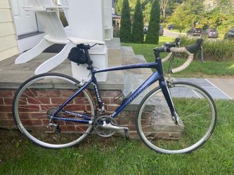 Giant Avail Road Bike - Size M (Fits 5’7” - 5’10”) - Ready to Ride!