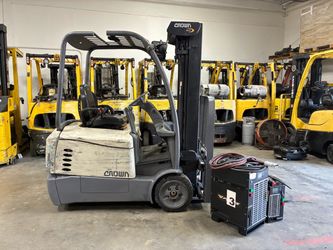 Electric Crown Forklift 4000lb