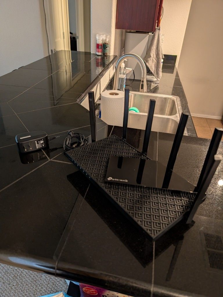 TPLINK Wifi 6E AXE5400 AXE75