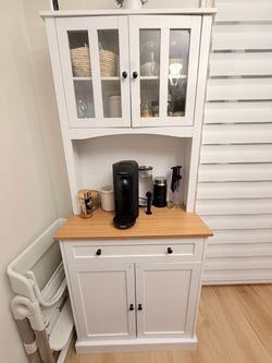 Kitchen cabinet