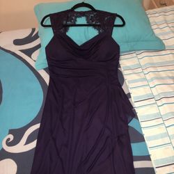 Scarlett Dress 👗 Size Medium, Good Conditions Used Once 