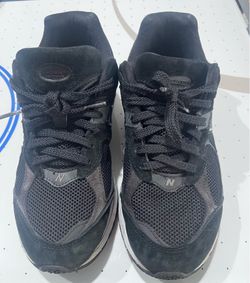 New Balance 2002R Black Sneakers