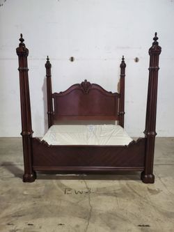 Cali King Bed